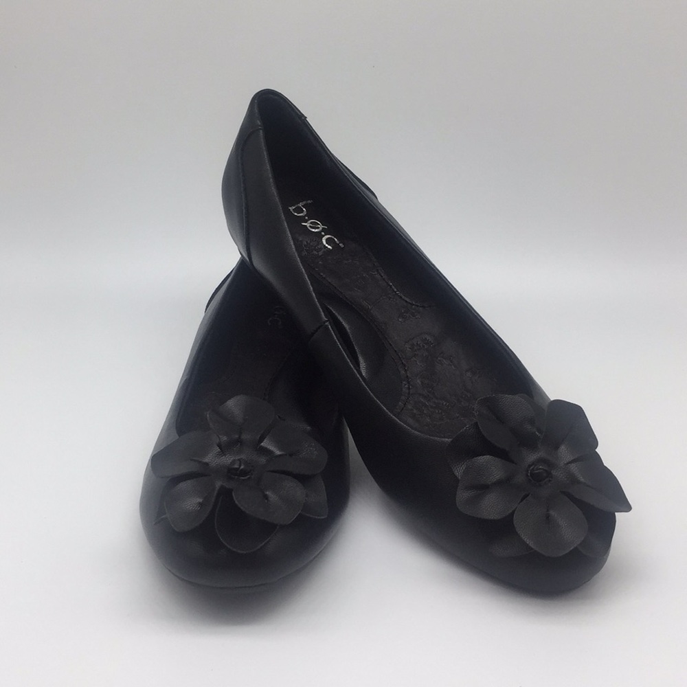 BOC Born of Concept Emilia flat. Size 8M slightly used